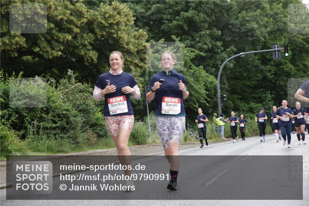 14.06.2026 - REWE Women's Run Jannik Wohlers http://msf.ph/oto/9790991 14.06.2026 10:04:55 Laufen 10951, 5177, 10950, 57 meine-sportfotos.de