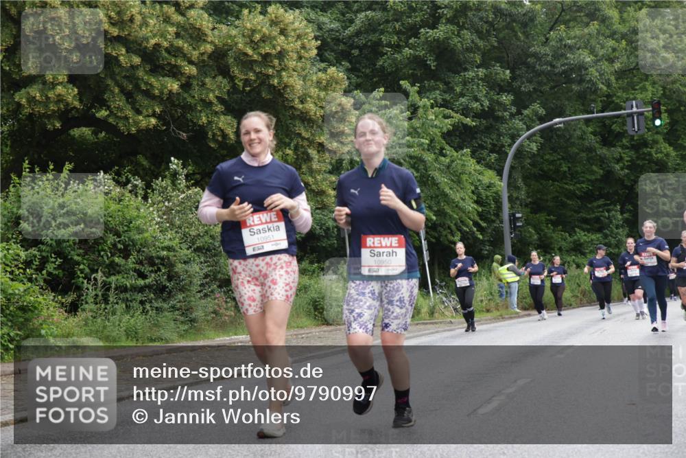 14.06.2026 - REWE Women's Run Jannik Wohlers http://msf.ph/oto/9790997 14.06.2026 10:04:55 Laufen 10951, 51, 10950, 7 meine-sportfotos.de