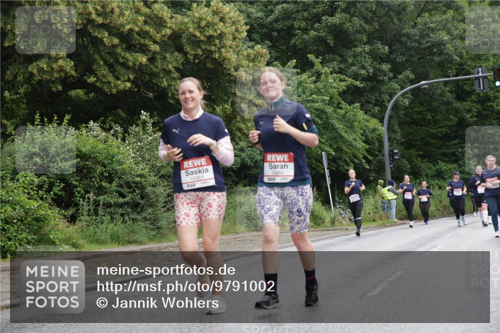 14.06.2026 - REWE Women's Run Jannik Wohlers http://msf.ph/oto/9791002 14.06.2026 10:04:55 Laufen 10951, 511, 10950 meine-sportfotos.de