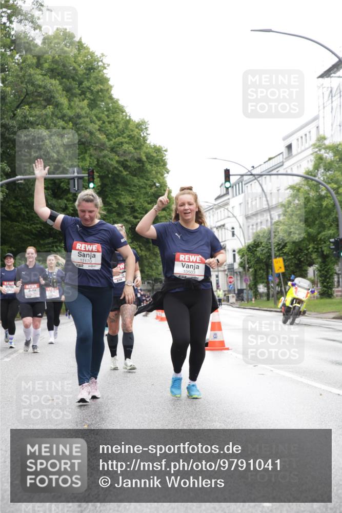 14.06.2026 - REWE Women's Run Jannik Wohlers http://msf.ph/oto/9791041 14.06.2026 10:04:59 Laufen 11170, 10503 meine-sportfotos.de