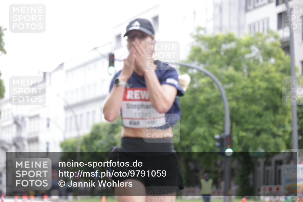 14.06.2026 - REWE Women's Run Jannik Wohlers http://msf.ph/oto/9791059 14.06.2026 09:46:52 Laufen 11245 meine-sportfotos.de