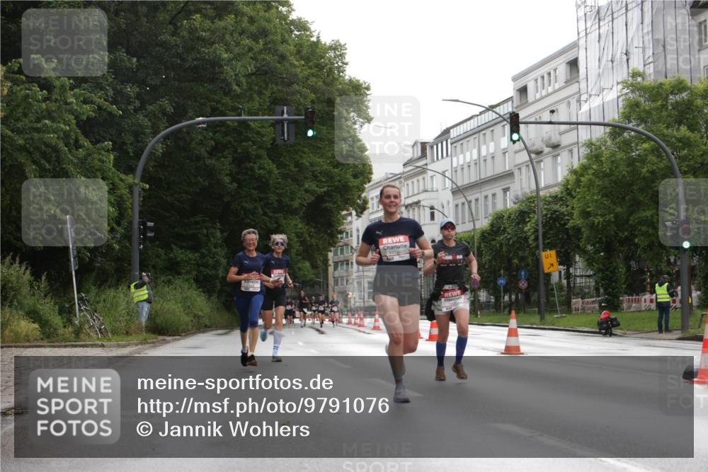 14.06.2026 - REWE Women's Run Jannik Wohlers http://msf.ph/oto/9791076 14.06.2026 09:47:01 Laufen 11146, 1 meine-sportfotos.de