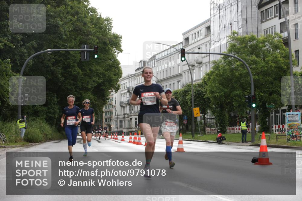 14.06.2026 - REWE Women's Run Jannik Wohlers http://msf.ph/oto/9791078 14.06.2026 09:47:01 Laufen 11146, 1 meine-sportfotos.de