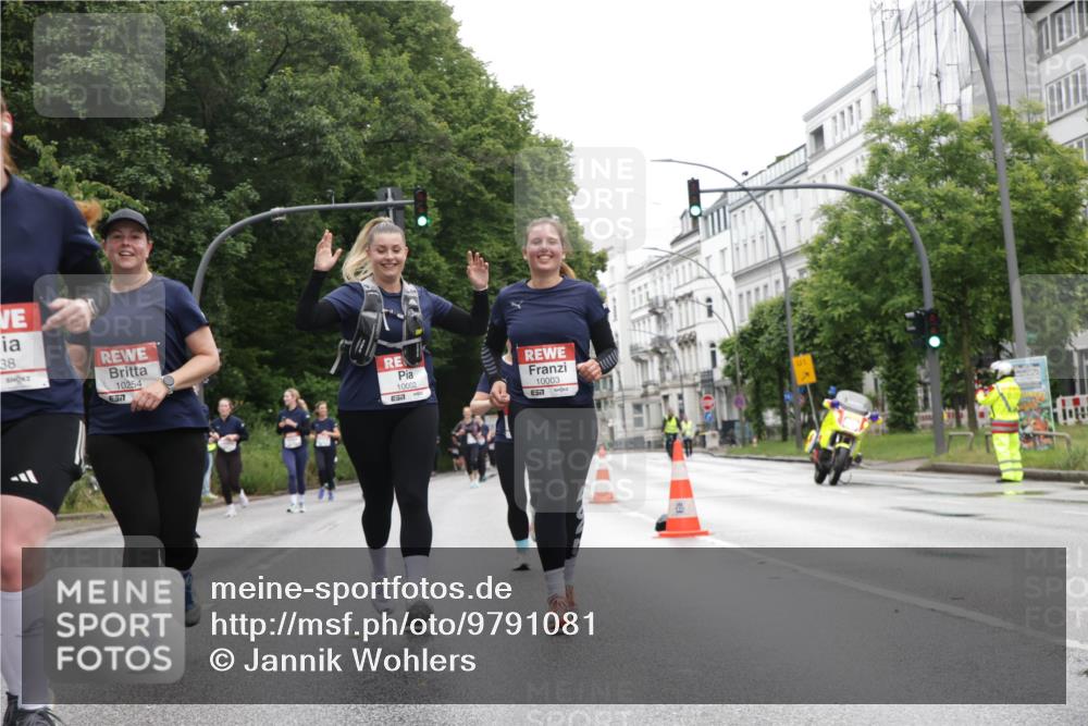 14.06.2026 - REWE Women's Run Jannik Wohlers http://msf.ph/oto/9791081 14.06.2026 10:05:03 Laufen 38, 10254, 657, 10002, 7, 10003 meine-sportfotos.de