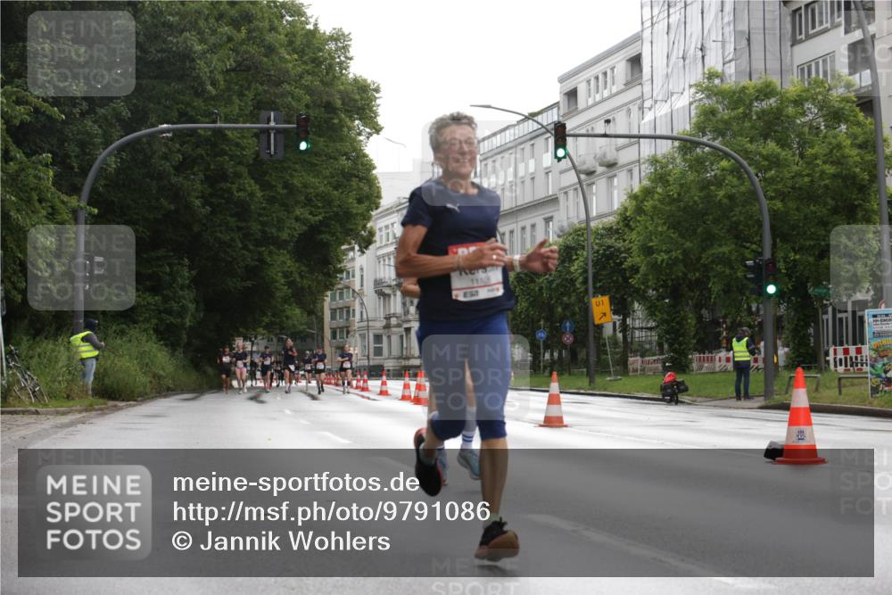 14.06.2026 - REWE Women's Run Jannik Wohlers http://msf.ph/oto/9791086 14.06.2026 09:47:04 Laufen 71108, 857, 1 meine-sportfotos.de