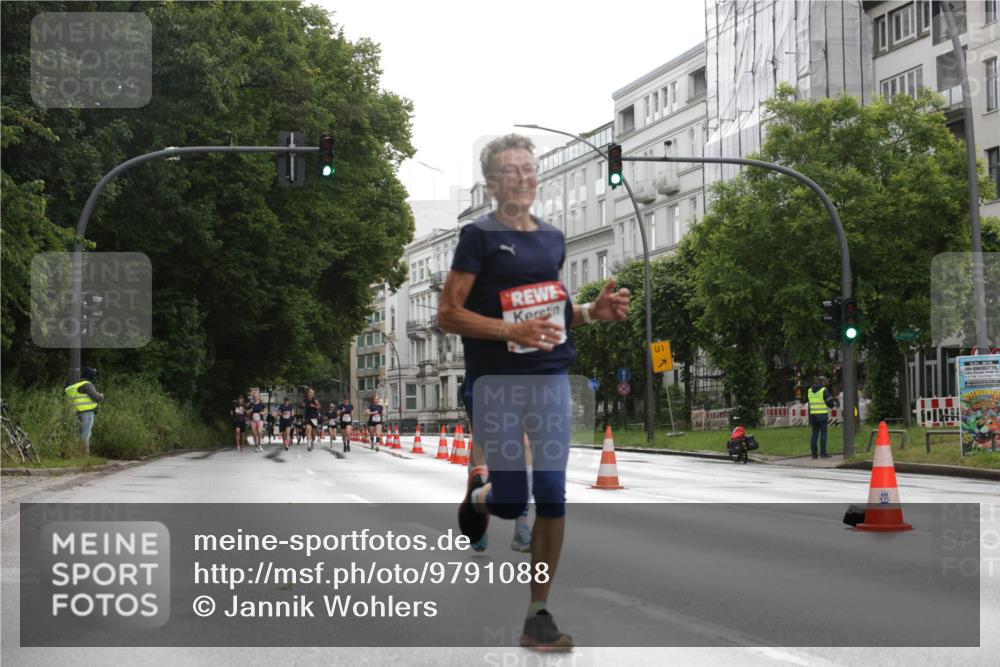 14.06.2026 - REWE Women's Run Jannik Wohlers http://msf.ph/oto/9791088 14.06.2026 09:47:04 Laufen 1 meine-sportfotos.de