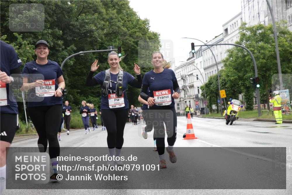 14.06.2026 - REWE Women's Run Jannik Wohlers http://msf.ph/oto/9791091 14.06.2026 10:05:04 Laufen 10254, 657, 10002, 57, 10003, 657 meine-sportfotos.de
