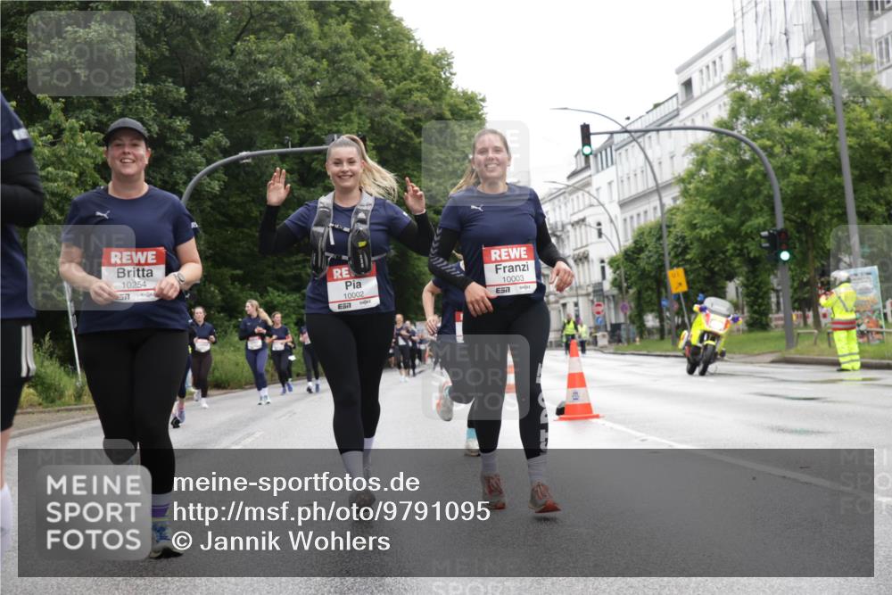 14.06.2026 - REWE Women's Run Jannik Wohlers http://msf.ph/oto/9791095 14.06.2026 10:05:04 Laufen 10254, 10002, 57, 10003, 7 meine-sportfotos.de