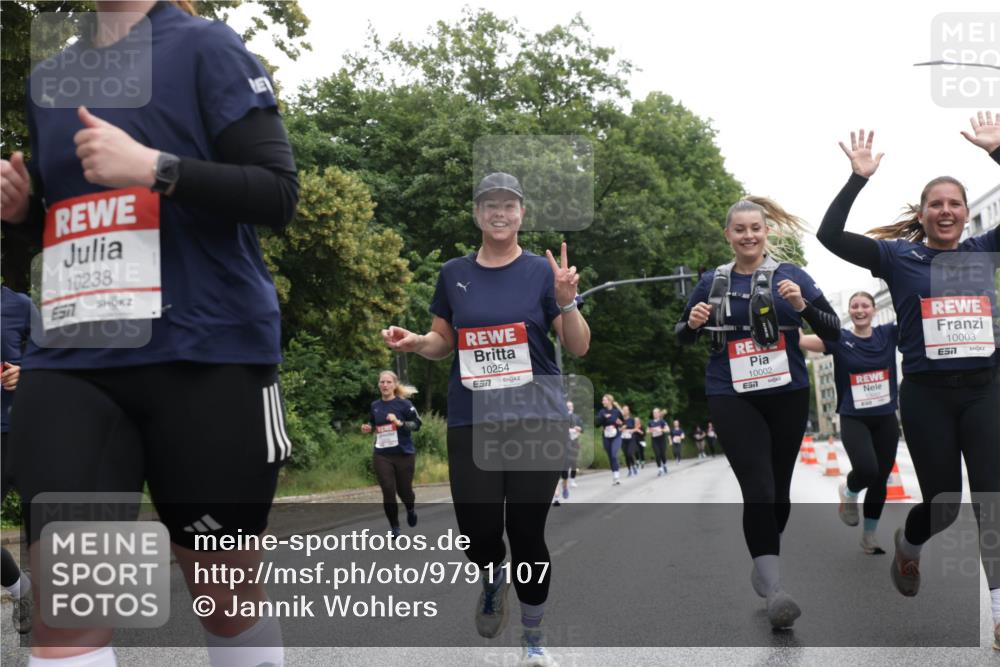 14.06.2026 - REWE Women's Run Jannik Wohlers http://msf.ph/oto/9791107 14.06.2026 10:05:05 Laufen 10238, 10254, 7, 10002, 657, 10003 meine-sportfotos.de
