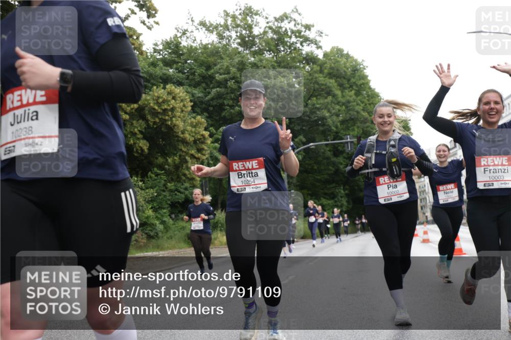 14.06.2026 - REWE Women's Run Jannik Wohlers http://msf.ph/oto/9791109 14.06.2026 10:05:05 Laufen 10238, 10254, 7, 10002, 57, 10003, 57 meine-sportfotos.de