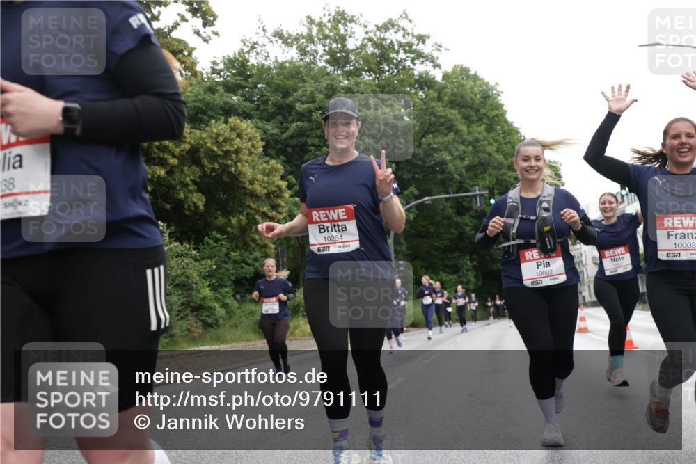 14.06.2026 - REWE Women's Run Jannik Wohlers http://msf.ph/oto/9791111 14.06.2026 10:05:05 Laufen 38, 10254, 7, 10002, 657, 630, 10003 meine-sportfotos.de