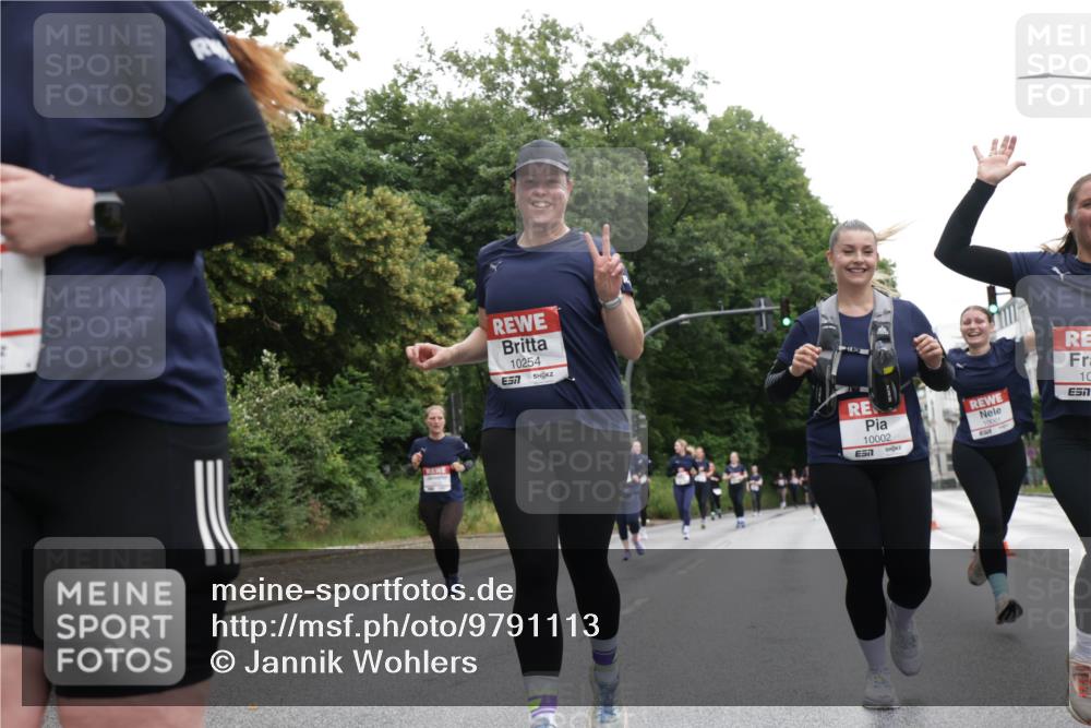 14.06.2026 - REWE Women's Run Jannik Wohlers http://msf.ph/oto/9791113 14.06.2026 10:05:05 Laufen 10254, 57, 10002, 57, 10001, 1, 7 meine-sportfotos.de