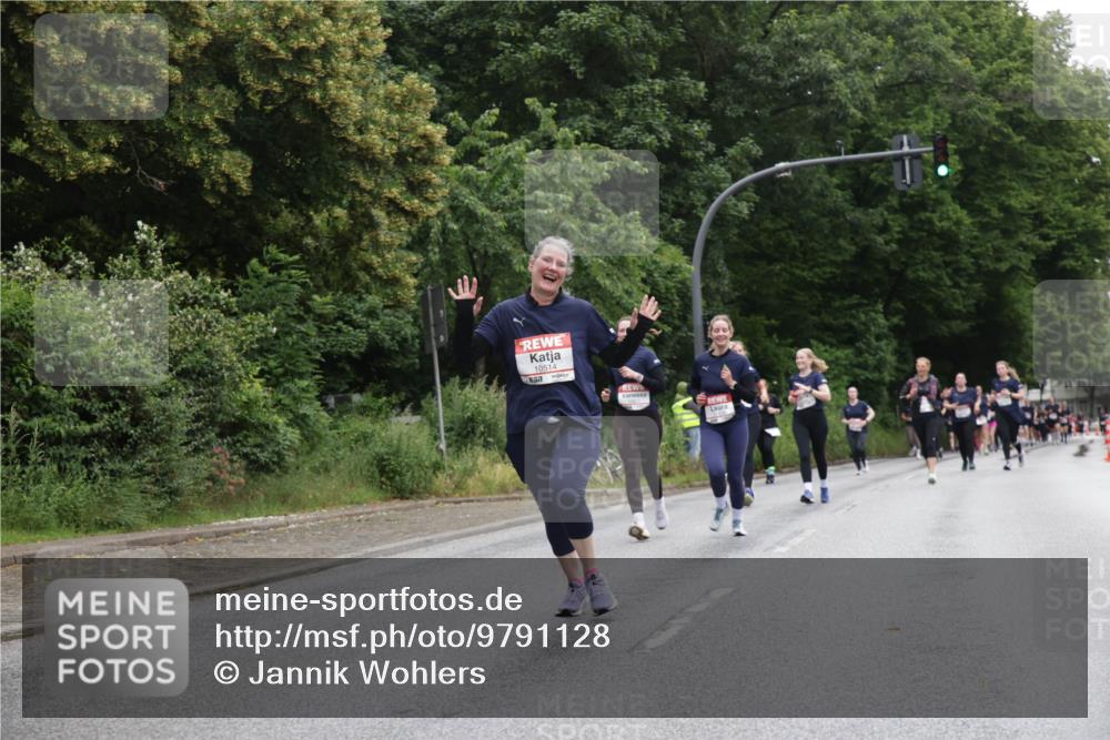 14.06.2026 - REWE Women's Run Jannik Wohlers http://msf.ph/oto/9791128 14.06.2026 10:05:08 Laufen 10514, 7 meine-sportfotos.de