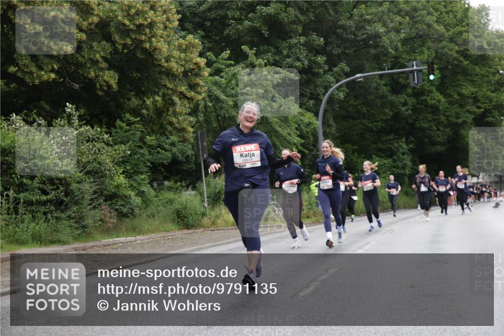 14.06.2026 - REWE Women's Run Jannik Wohlers http://msf.ph/oto/9791135 14.06.2026 10:05:08 Laufen 10514, 7 meine-sportfotos.de