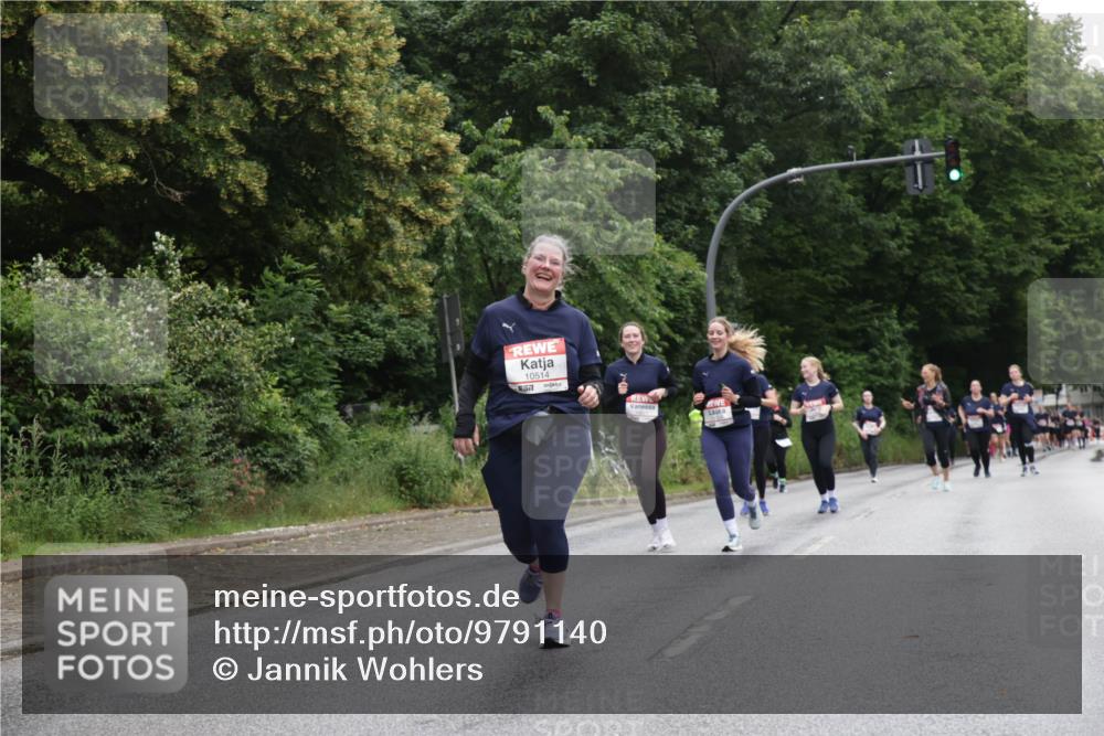 14.06.2026 - REWE Women's Run Jannik Wohlers http://msf.ph/oto/9791140 14.06.2026 10:05:08 Laufen 10514, 57 meine-sportfotos.de