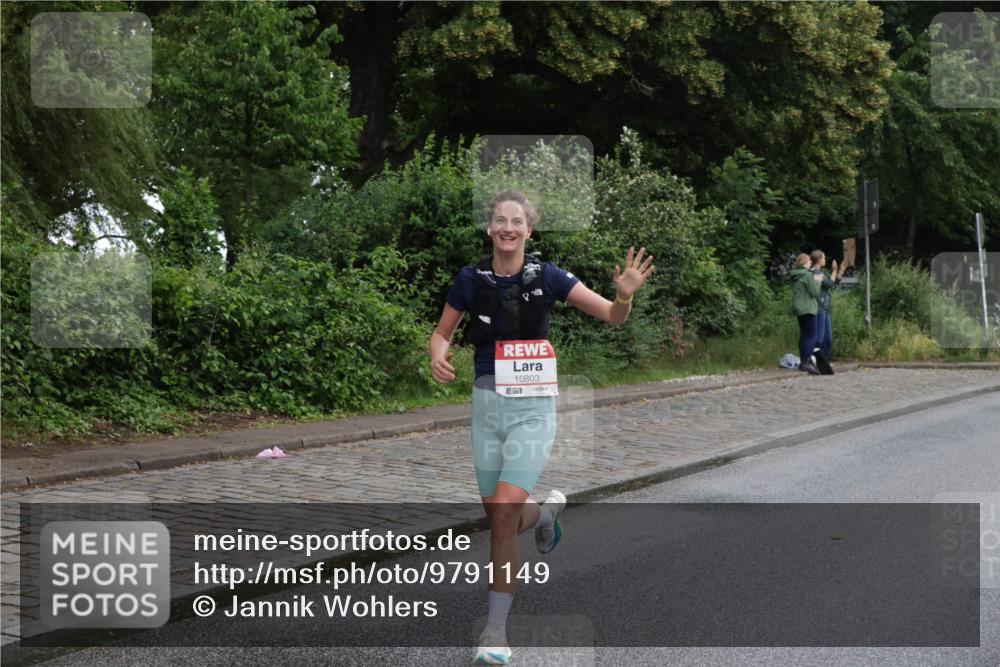 14.06.2026 - REWE Women's Run Jannik Wohlers http://msf.ph/oto/9791149 14.06.2026 09:47:51 Laufen 10803, 7 meine-sportfotos.de