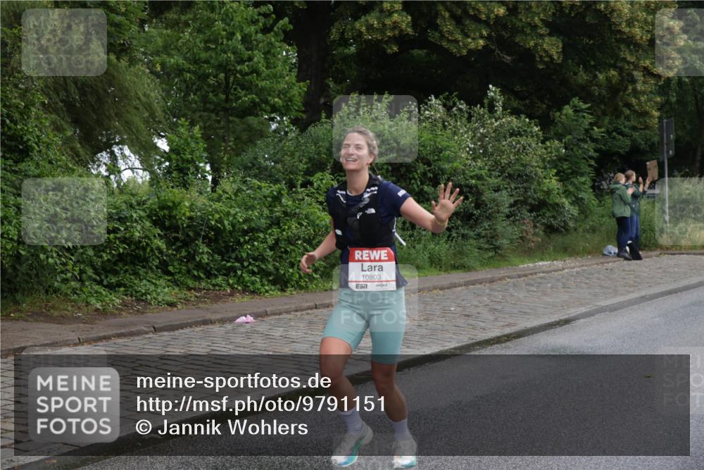 14.06.2026 - REWE Women's Run Jannik Wohlers http://msf.ph/oto/9791151 14.06.2026 09:47:51 Laufen 10803 meine-sportfotos.de