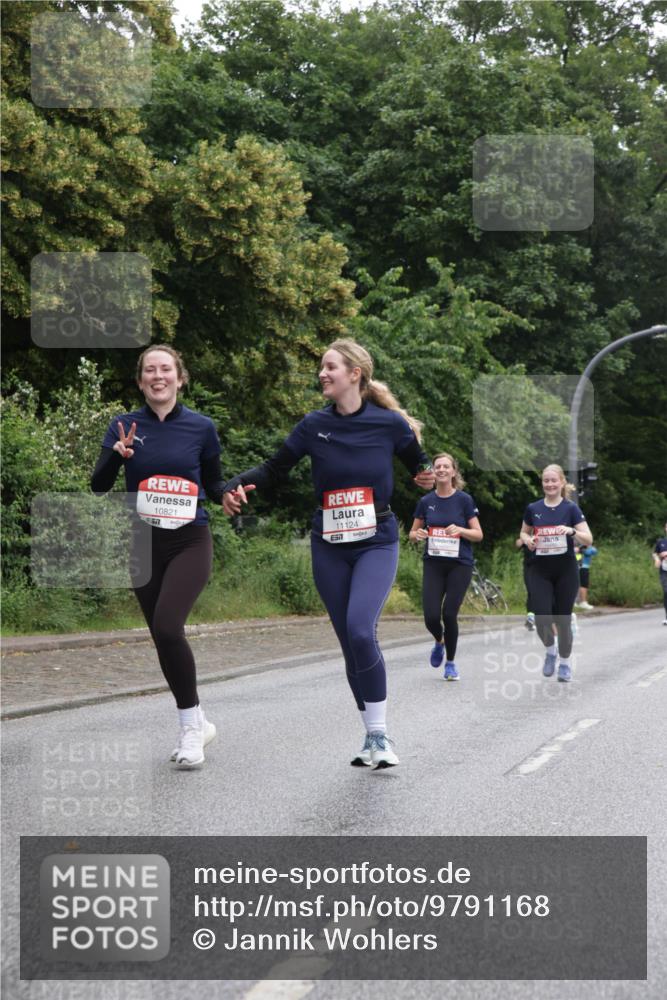 14.06.2026 - REWE Women's Run Jannik Wohlers http://msf.ph/oto/9791168 14.06.2026 10:05:11 Laufen 10821, 11124, 7 meine-sportfotos.de