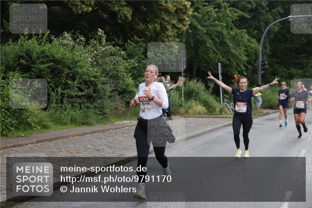 14.06.2026 - REWE Women's Run Jannik Wohlers http://msf.ph/oto/9791170 14.06.2026 09:47:57 Laufen 1218, 10449 meine-sportfotos.de