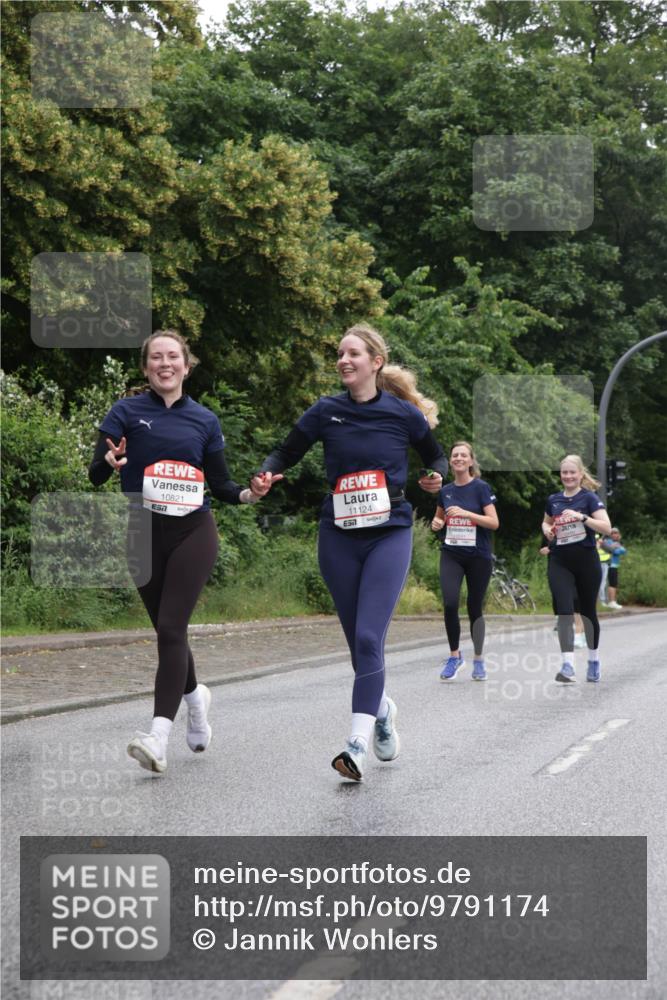 14.06.2026 - REWE Women's Run Jannik Wohlers http://msf.ph/oto/9791174 14.06.2026 10:05:11 Laufen 10821, 7, 11124, 577 meine-sportfotos.de