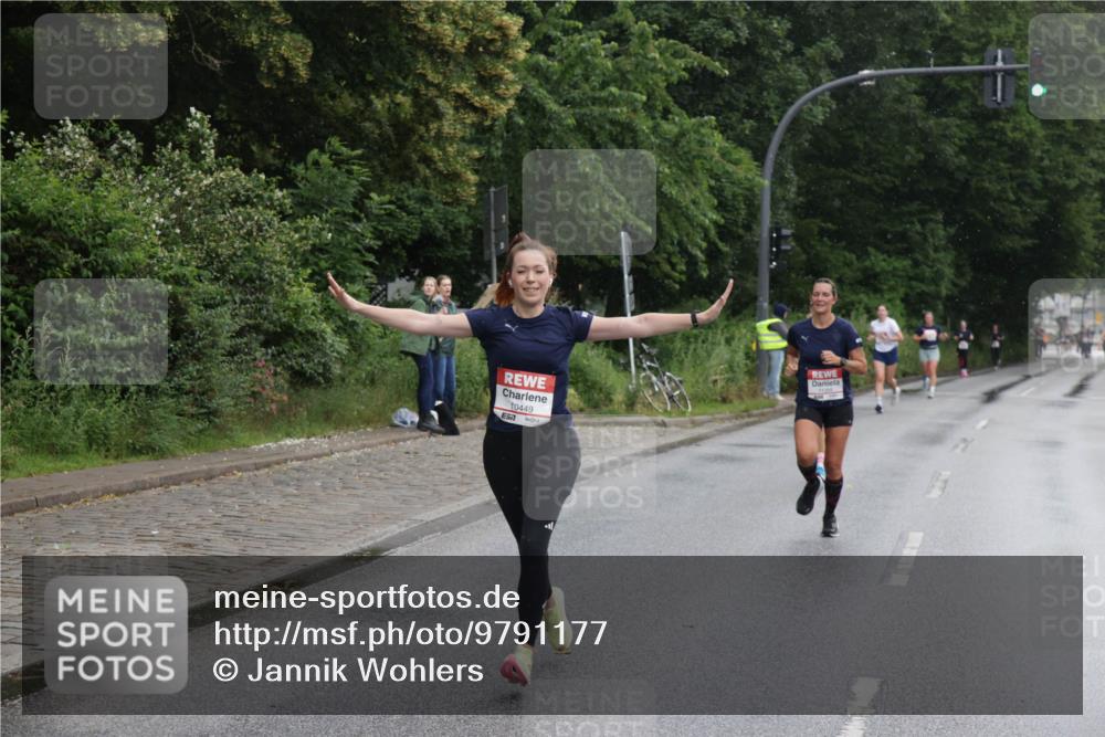 14.06.2026 - REWE Women's Run Jannik Wohlers http://msf.ph/oto/9791177 14.06.2026 09:47:58 Laufen 10449, 57 meine-sportfotos.de