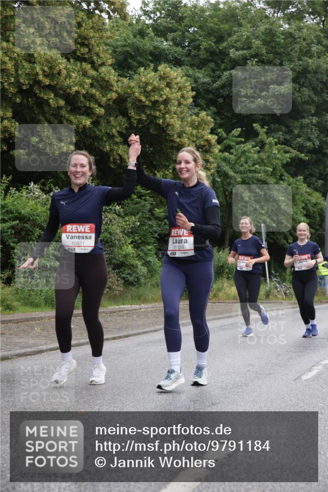 14.06.2026 - REWE Women's Run Jannik Wohlers http://msf.ph/oto/9791184 14.06.2026 10:05:11 Laufen 10821, 517, 11124 meine-sportfotos.de