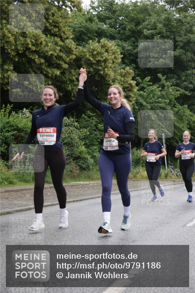 14.06.2026 - REWE Women's Run Jannik Wohlers http://msf.ph/oto/9791186 14.06.2026 10:05:11 Laufen 10821, 57, 11124 meine-sportfotos.de
