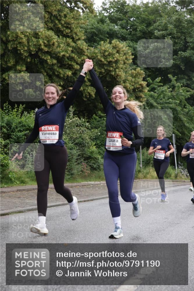 14.06.2026 - REWE Women's Run Jannik Wohlers http://msf.ph/oto/9791190 14.06.2026 10:05:12 Laufen 10821, 577, 11124, 40591 meine-sportfotos.de