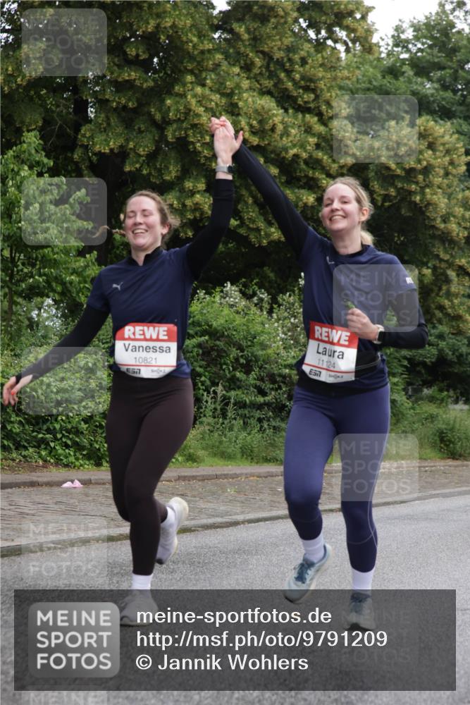 14.06.2026 - REWE Women's Run Jannik Wohlers http://msf.ph/oto/9791209 14.06.2026 10:05:12 Laufen 10821, 11124 meine-sportfotos.de