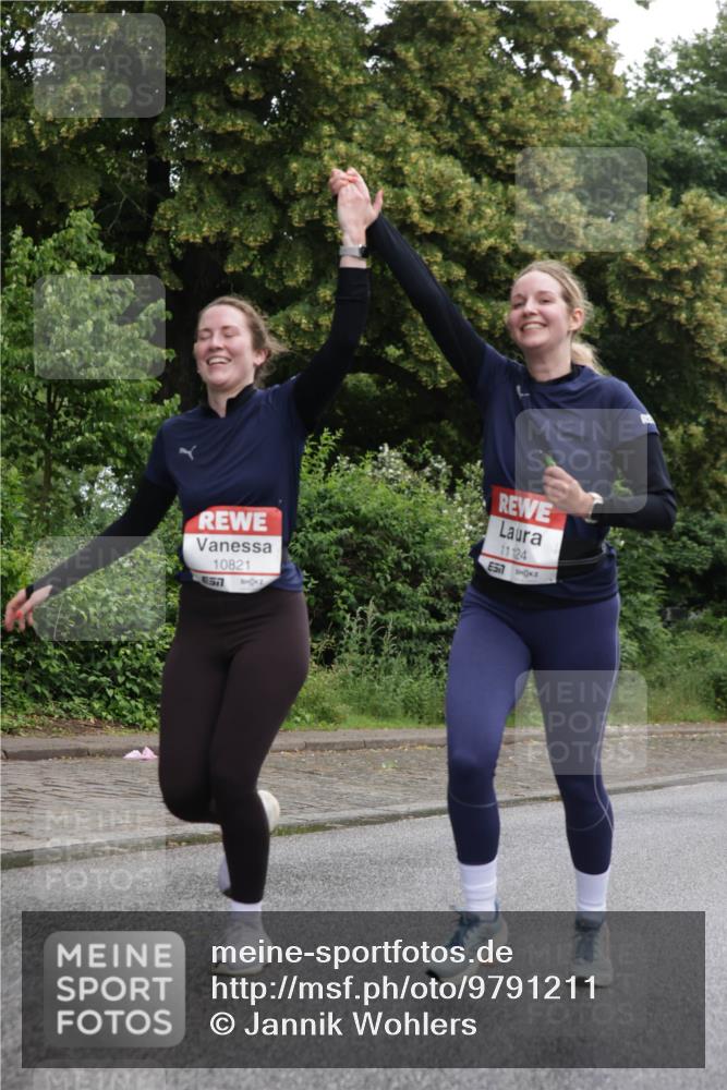 14.06.2026 - REWE Women's Run Jannik Wohlers http://msf.ph/oto/9791211 14.06.2026 10:05:12 Laufen 10821, 7, 11124 meine-sportfotos.de