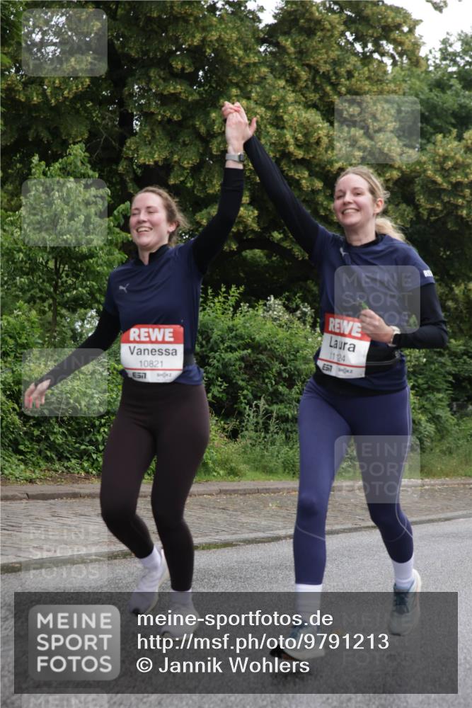 14.06.2026 - REWE Women's Run Jannik Wohlers http://msf.ph/oto/9791213 14.06.2026 10:05:12 Laufen 10821, 7, 1124 meine-sportfotos.de