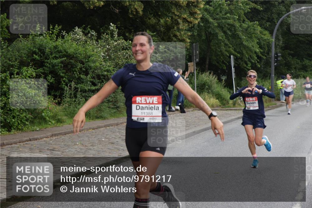 14.06.2026 - REWE Women's Run Jannik Wohlers http://msf.ph/oto/9791217 14.06.2026 09:48:01 Laufen 11388, 7, 10971, 7 meine-sportfotos.de