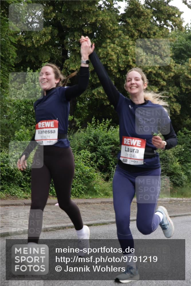 14.06.2026 - REWE Women's Run Jannik Wohlers http://msf.ph/oto/9791219 14.06.2026 10:05:12 Laufen 10821, 657, 11124 meine-sportfotos.de