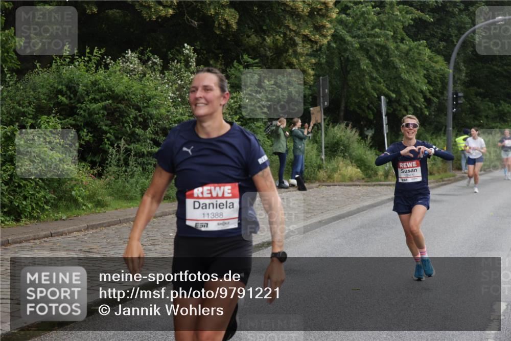 14.06.2026 - REWE Women's Run Jannik Wohlers http://msf.ph/oto/9791221 14.06.2026 09:48:01 Laufen 11388, 57, 10971 meine-sportfotos.de