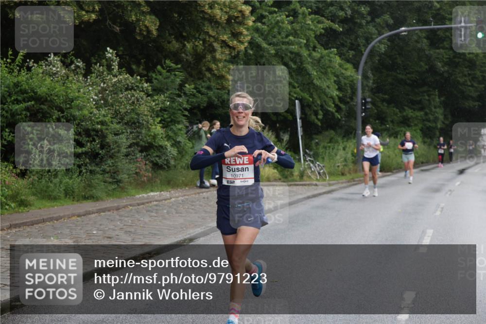 14.06.2026 - REWE Women's Run Jannik Wohlers http://msf.ph/oto/9791223 14.06.2026 09:48:02 Laufen 10971, 57 meine-sportfotos.de