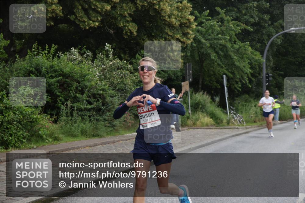 14.06.2026 - REWE Women's Run Jannik Wohlers http://msf.ph/oto/9791236 14.06.2026 09:48:02 Laufen 10971, 57 meine-sportfotos.de