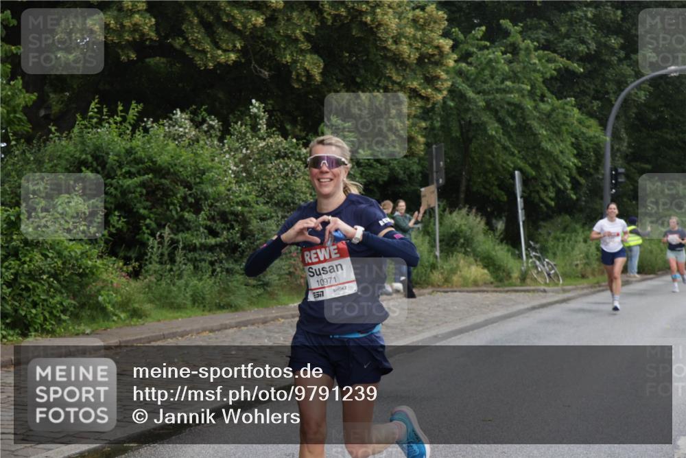 14.06.2026 - REWE Women's Run Jannik Wohlers http://msf.ph/oto/9791239 14.06.2026 09:48:02 Laufen 10971, 577 meine-sportfotos.de