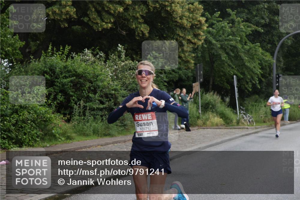 14.06.2026 - REWE Women's Run Jannik Wohlers http://msf.ph/oto/9791241 14.06.2026 09:48:02 Laufen 10971, 57 meine-sportfotos.de