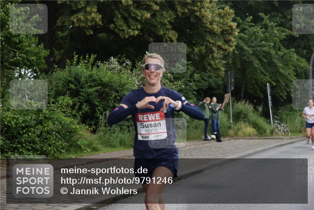 14.06.2026 - REWE Women's Run Jannik Wohlers http://msf.ph/oto/9791246 14.06.2026 09:48:03 Laufen 10971, 57 meine-sportfotos.de
