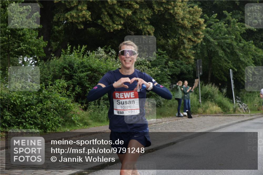 14.06.2026 - REWE Women's Run Jannik Wohlers http://msf.ph/oto/9791248 14.06.2026 09:48:03 Laufen 10971, 7 meine-sportfotos.de