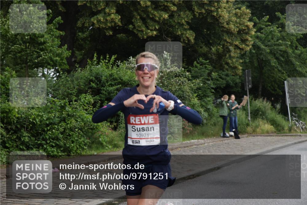 14.06.2026 - REWE Women's Run Jannik Wohlers http://msf.ph/oto/9791251 14.06.2026 09:48:03 Laufen 10971, 7 meine-sportfotos.de