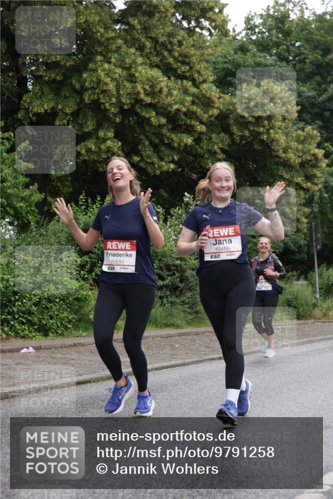 14.06.2026 - REWE Women's Run Jannik Wohlers http://msf.ph/oto/9791258 14.06.2026 10:05:14 Laufen 10591, 10460, 57 meine-sportfotos.de