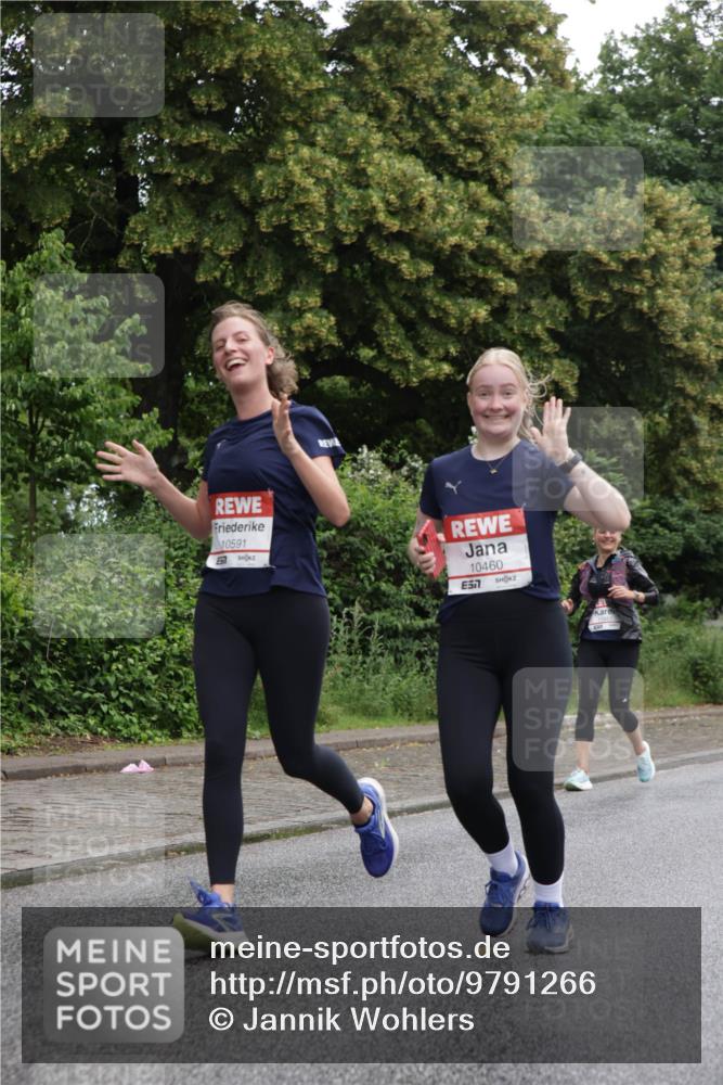 14.06.2026 - REWE Women's Run Jannik Wohlers http://msf.ph/oto/9791266 14.06.2026 10:05:14 Laufen 10591, 10460, 57 meine-sportfotos.de