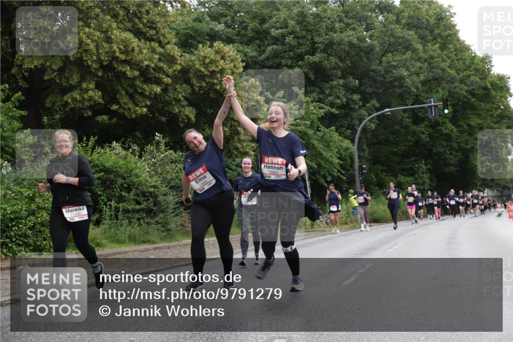 14.06.2026 - REWE Women's Run Jannik Wohlers http://msf.ph/oto/9791279 14.06.2026 10:05:19 Laufen 11450, 10985, 10499 meine-sportfotos.de