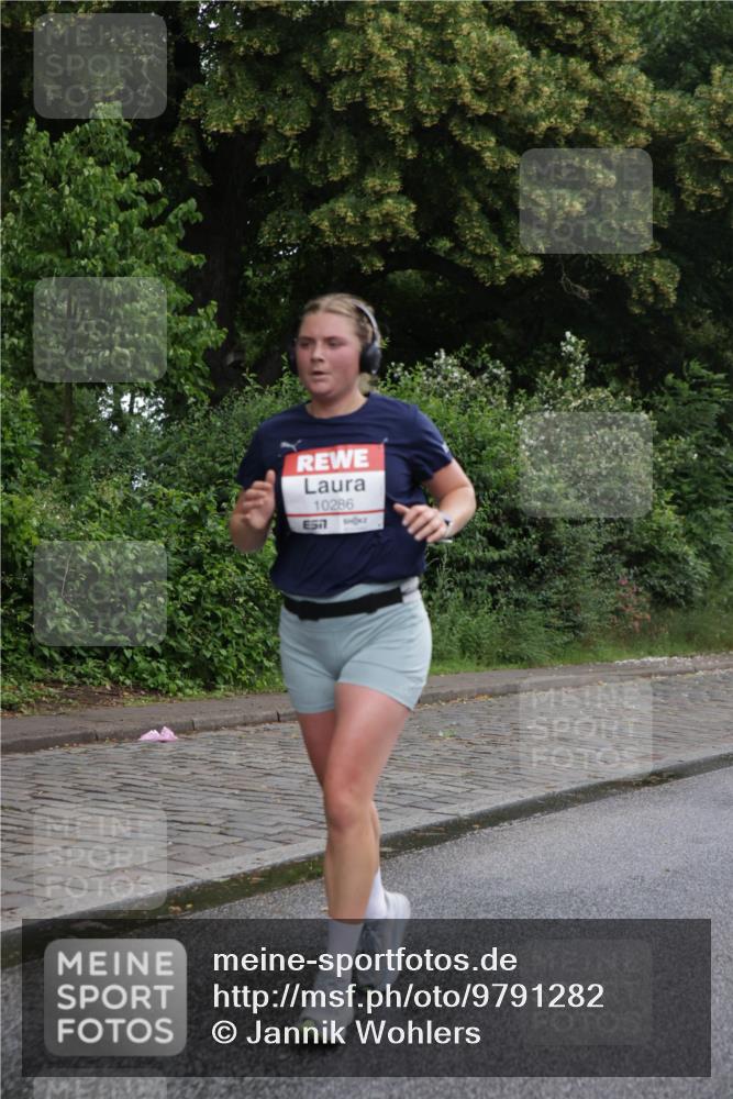 14.06.2026 - REWE Women's Run Jannik Wohlers http://msf.ph/oto/9791282 14.06.2026 09:48:10 Laufen 10286, 577 meine-sportfotos.de