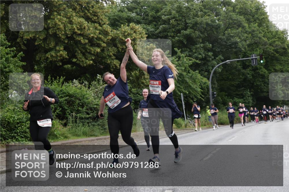 14.06.2026 - REWE Women's Run Jannik Wohlers http://msf.ph/oto/9791286 14.06.2026 10:05:19 Laufen 11450, 10985, 10499 meine-sportfotos.de