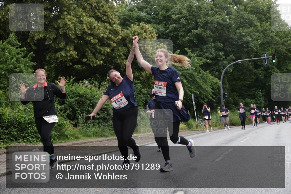 14.06.2026 - REWE Women's Run Jannik Wohlers http://msf.ph/oto/9791289 14.06.2026 10:05:19 Laufen 11450, 10985, 10499 meine-sportfotos.de