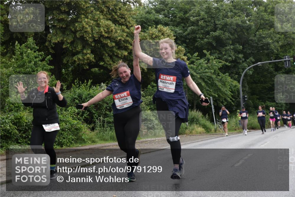 14.06.2026 - REWE Women's Run Jannik Wohlers http://msf.ph/oto/9791299 14.06.2026 10:05:19 Laufen 11450, 10985, 10499 meine-sportfotos.de