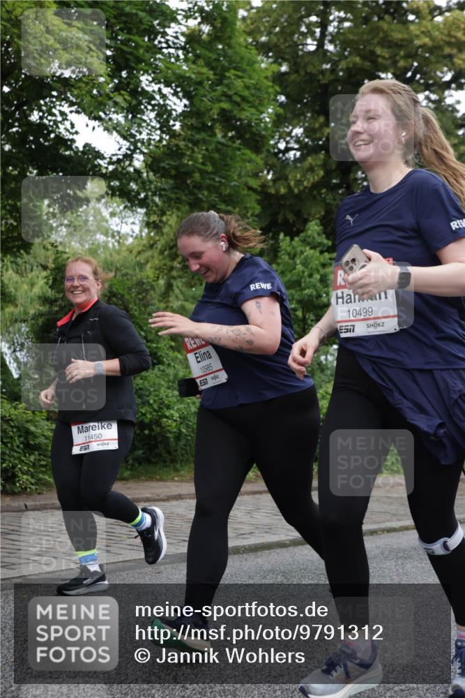 14.06.2026 - REWE Women's Run Jannik Wohlers http://msf.ph/oto/9791312 14.06.2026 10:05:20 Laufen 302, 11450, 10499, 57 meine-sportfotos.de
