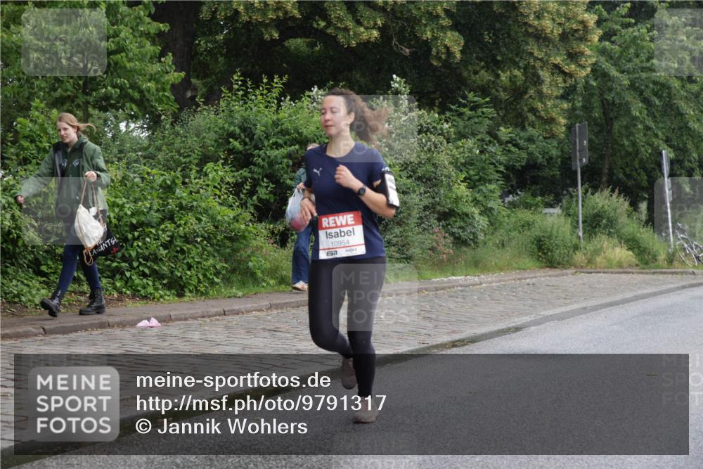 14.06.2026 - REWE Women's Run Jannik Wohlers http://msf.ph/oto/9791317 14.06.2026 09:48:21 Laufen 10954 meine-sportfotos.de